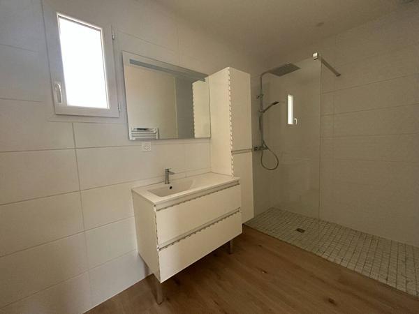 MAISON à SAINT PALAIS SUR MER