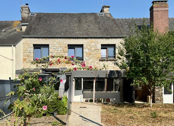 Vente
                Maison131,8 m² - 7 Pièces -
                    Pontorson (50170)