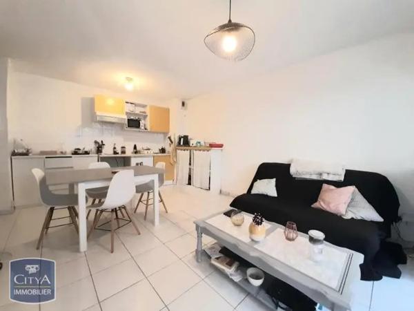 Appartement à louer 2 pièces 35.7m² Libourne (33500)