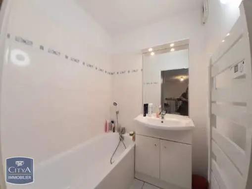 Appartement à louer 2 pièces 35.7m² Libourne (33500)