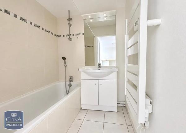 Appartement à louer 2 pièces 35.7m² Libourne (33500)