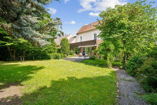 Vente Maison bourgeoise Neuilly-Plaisance 7 Pièces 231.16 m²