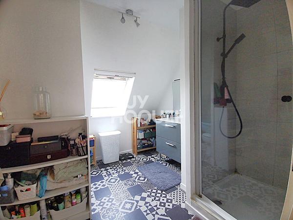 Semi individuelle récente avec jardin et garage