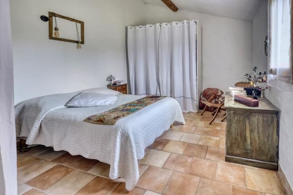 Châteaurenard (13160) Mas restauré avec piscine et dépendances