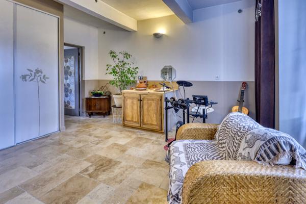 Châteaurenard (13160) Mas restauré avec piscine et dépendances