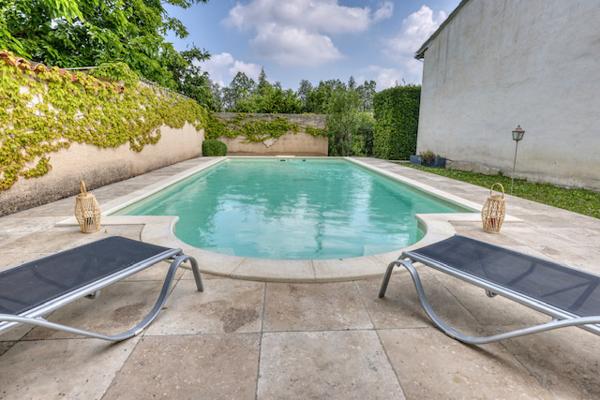 Châteaurenard (13160) Mas restauré avec piscine et dépendances