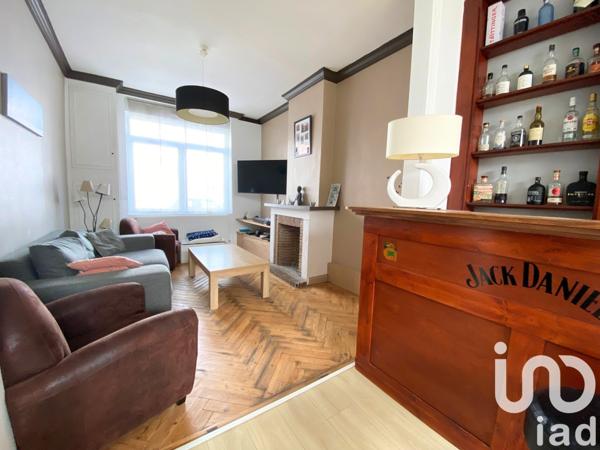 Maison 7 pièces de 130 m² à Halluin (59250)