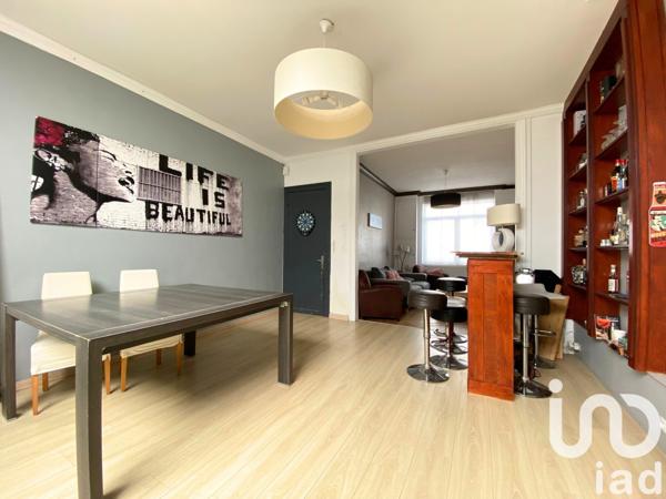 Maison 7 pièces de 130 m² à Halluin (59250)