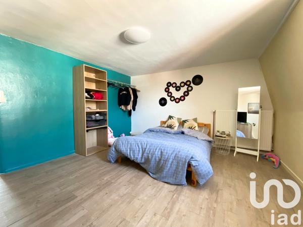 Maison 7 pièces de 130 m² à Halluin (59250)