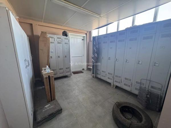 Vente                                                      Local commercial
                        
                                                            à Chalindrey
