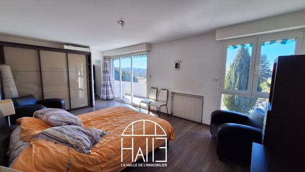 Maison 10 pièces - 300 m²