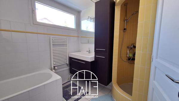 Maison 10 pièces - 300 m²