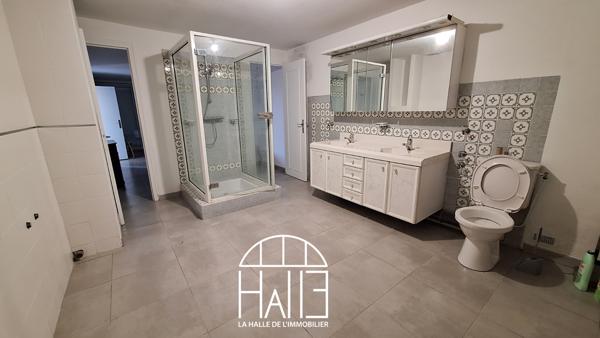 Maison 10 pièces - 300 m²