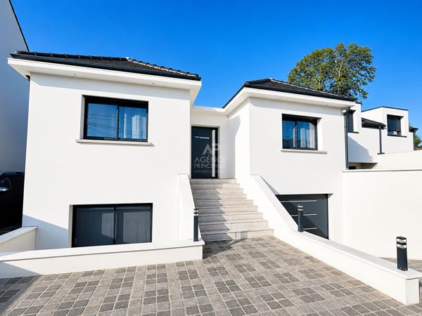 Maison Conflans Sainte Honorine 7 pièce(s) 183 m2 682 000 € **  - Référence  8209