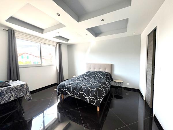 Maison Conflans Sainte Honorine 7 pièce(s) 183 m2 682 000 € **  - Référence  8209