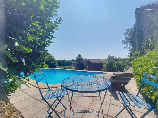 Exclusivité : Maison de caractère à Bouvesse Quirieu sur grand terrain avec piscine