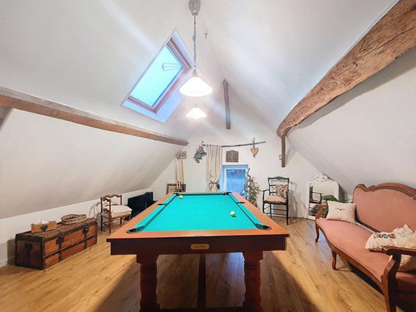 Exclusivité : Maison de caractère à Bouvesse Quirieu sur grand terrain avec piscine