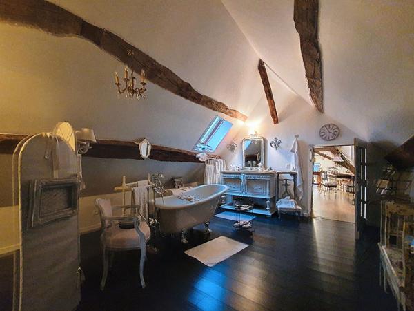 Exclusivité : Maison de caractère à Bouvesse Quirieu sur grand terrain avec piscine