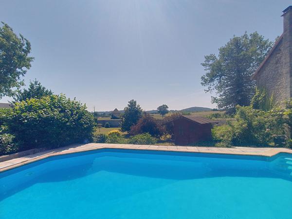 Exclusivité : Maison de caractère à Bouvesse Quirieu sur grand terrain avec piscine