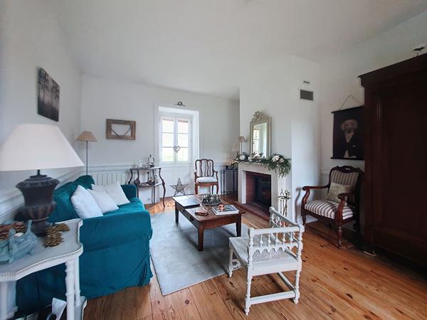 Exclusivité : Maison de caractère à Bouvesse Quirieu sur grand terrain avec piscine