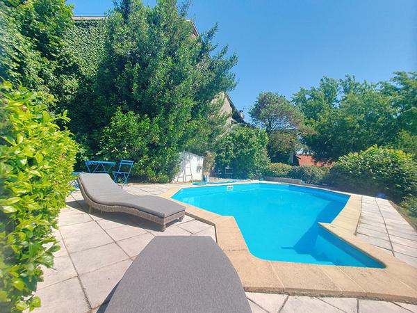 Exclusivité : Maison de caractère à Bouvesse Quirieu sur grand terrain avec piscine