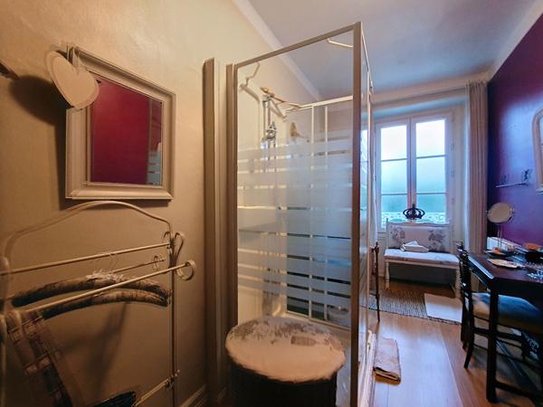 Exclusivité : Maison de caractère à Bouvesse Quirieu sur grand terrain avec piscine