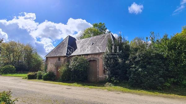 Manoir pittoresque dans le bocage du Sud de la Manche