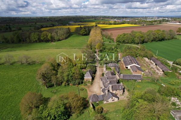 Manoir pittoresque dans le bocage du Sud de la Manche