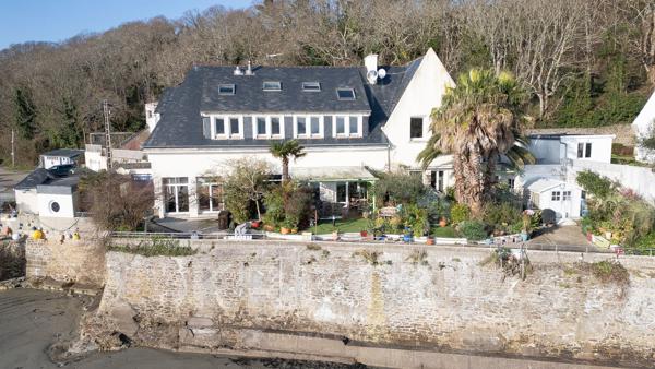 Propriété  rénové Face à la mer