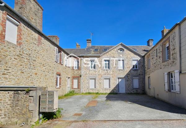 Ensemble immobilier composé de 10 appartements à  Agon Coutainville
