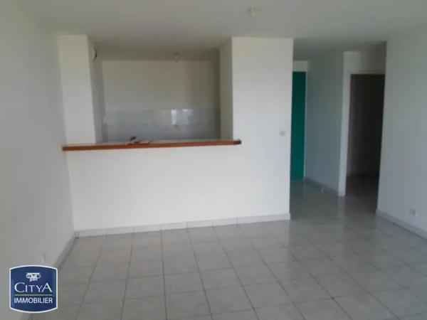 Appartement à louer 2 pièces 33.81m² Sainte-Suzanne (97441)