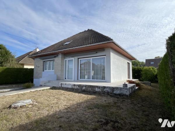 SARRY, Maison de 5 pièces. Terrain clos de 607 m². Pas de gros travaux à prévoir.