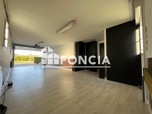 À vendre Maison 7 pièces 340 m² - Ormesson-sur-marne 94490