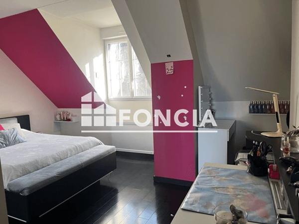 À vendre Maison 7 pièces 340 m² - Ormesson-sur-marne 94490