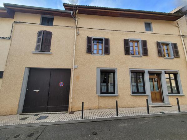 Maison de Ville Familiale 245m² à Rénover_Meximieux Centre