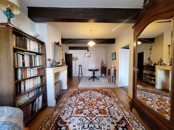 Maison de Ville Familiale 245m² à Rénover_Meximieux Centre