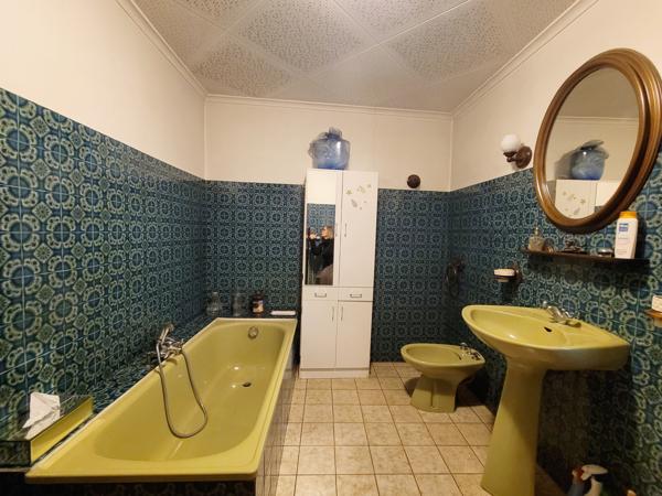 Maison de Ville Familiale 245m² à Rénover_Meximieux Centre