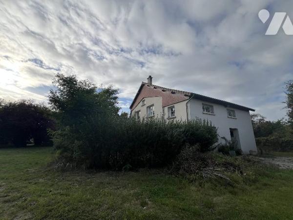 spacieuse, avec grande dépendance