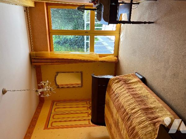 Maison d'architecte de 150 m² avec garages x2, grande piscine, poolhouse et jardin arboré de 2012 m²