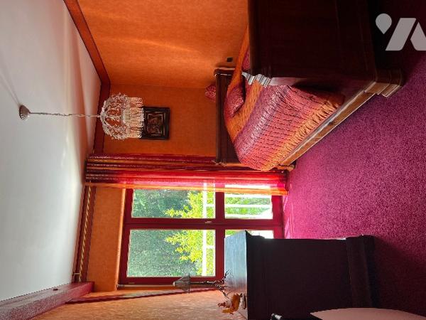 Maison d'architecte de 150 m² avec garages x2, grande piscine, poolhouse et jardin arboré de 2012 m²