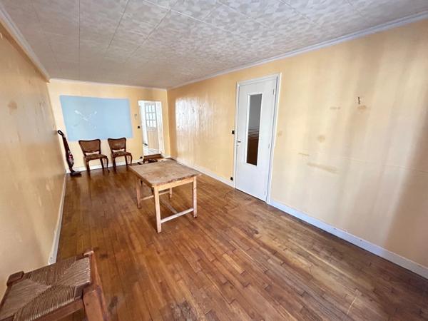 MAISON A LA FERTE SOUS JOUARRE GARE ET COMMERCES A PIED