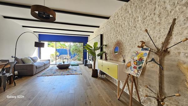 MAISON EN PIERRE ENTIEREMENT RENOVEE