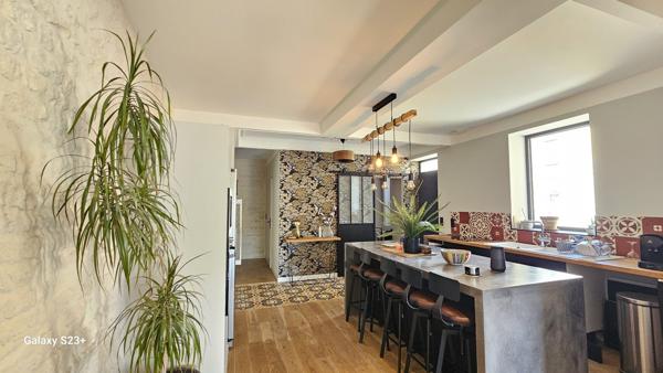 MAISON EN PIERRE ENTIEREMENT RENOVEE