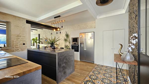 MAISON EN PIERRE ENTIEREMENT RENOVEE
