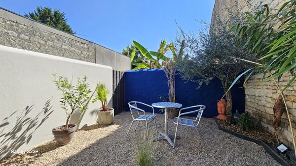 MAISON EN PIERRE ENTIEREMENT RENOVEE