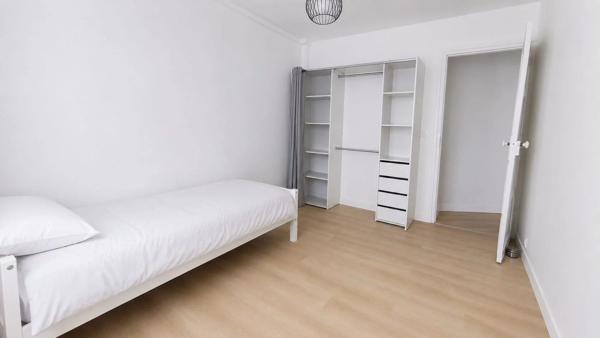 Location                                                      Appartement
                        
                     3 pièces                      61 m2                     à Champigny-sur-Marne