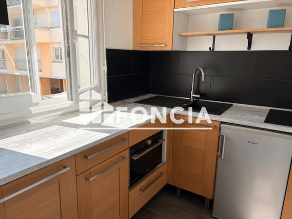 Location Studio 25 m² - 3, 5, 7 RUE ZENAIDE FLEURIOT Saint Brieuc 22000
