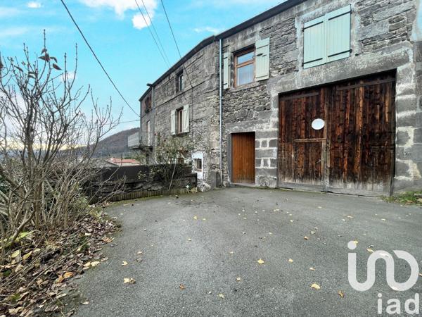 Maison 5 pièces de 120 m² à Volvic (63530)