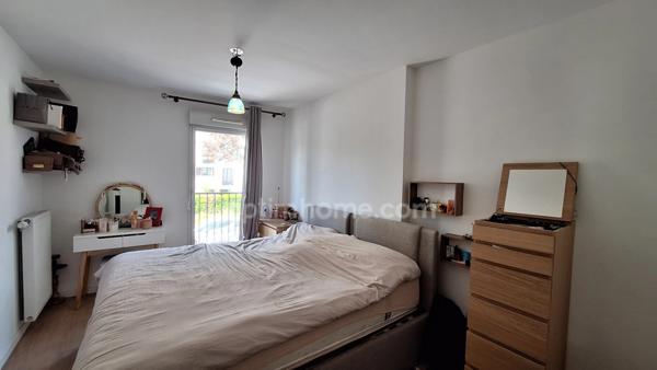 Appartement à vendre 3 pièces VILLEJUIF (94)
