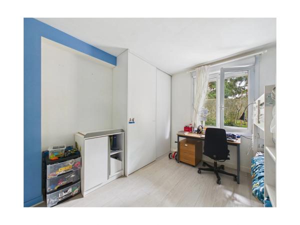 92330 – Sceaux – APPARTEMENT – T3 ÉVOLUTIF – 84,85 M² CARREZ – RDC – JARDIN PRIVATIF DES DEUX CÔTÉS – 2 TERRASSES – VÉRANDA – RER B À 10 MIN À PIED – PARKING EN SUS